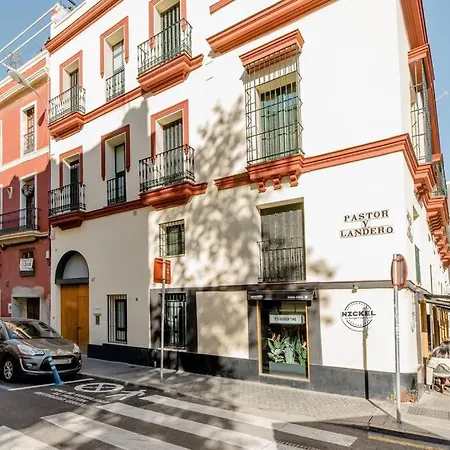 Atico C/ Adriano_catedral. Apartamento Sevilha